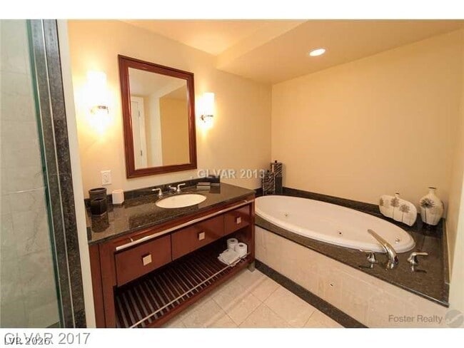Building Photo - 2700 S Las Vegas Blvd