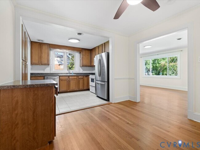Building Photo - 8913 Michaux Ln