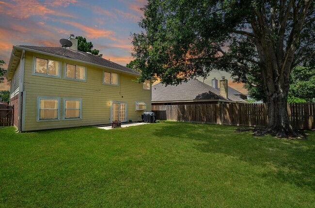 Building Photo - 15018 Moss Boulder Ct
