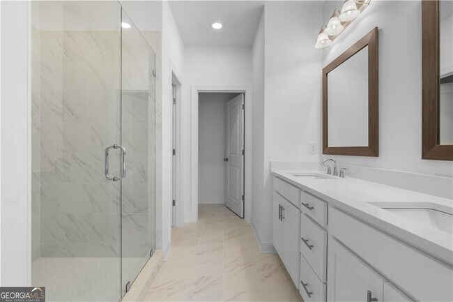 Building Photo - 5430 Howington Ct