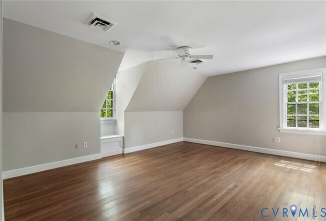 Building Photo - 9900 Kingsbridge Rd