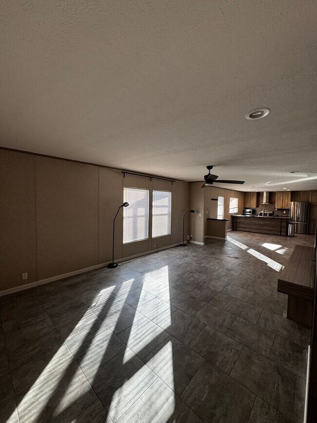 Building Photo - Spacious Four Bedroom Home - Pet Friendly and Horses Allowed!