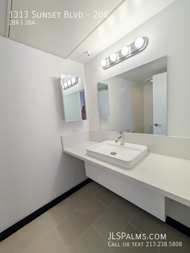 Building Photo - 1313 Sunset Blvd