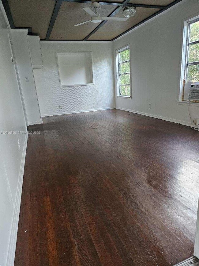 Building Photo - 1217 N D St