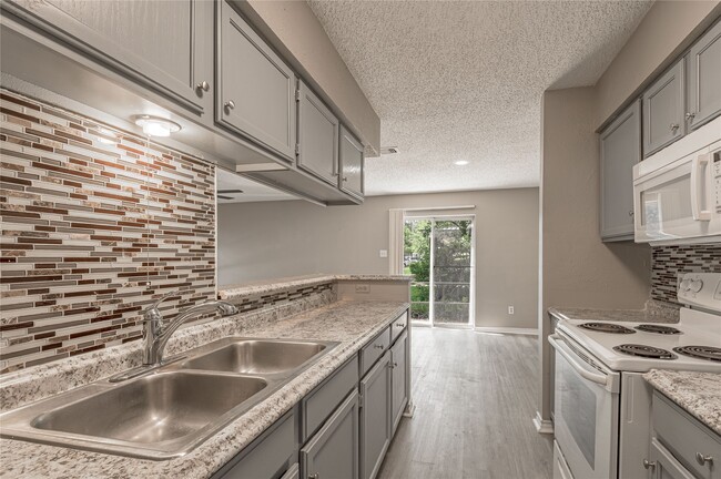 Building Photo - 1228 Ave O