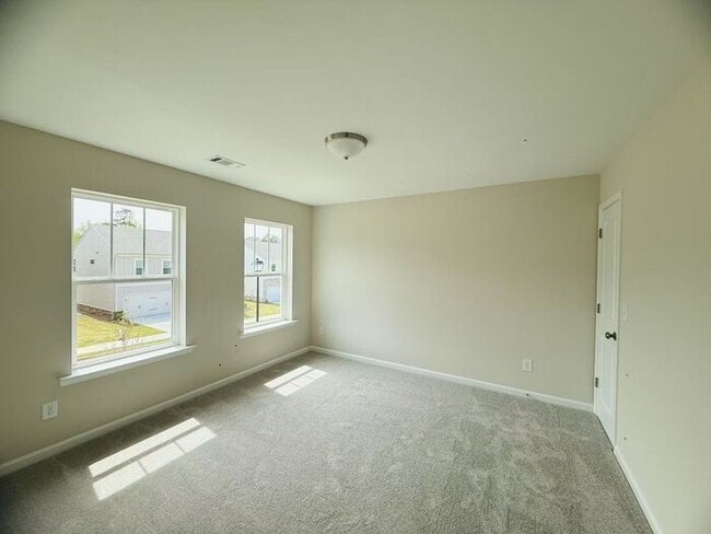 Building Photo - 4220 Easter Lily Ave