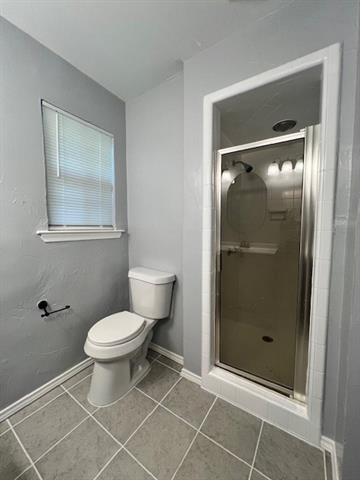 Building Photo - 327 S 4th St