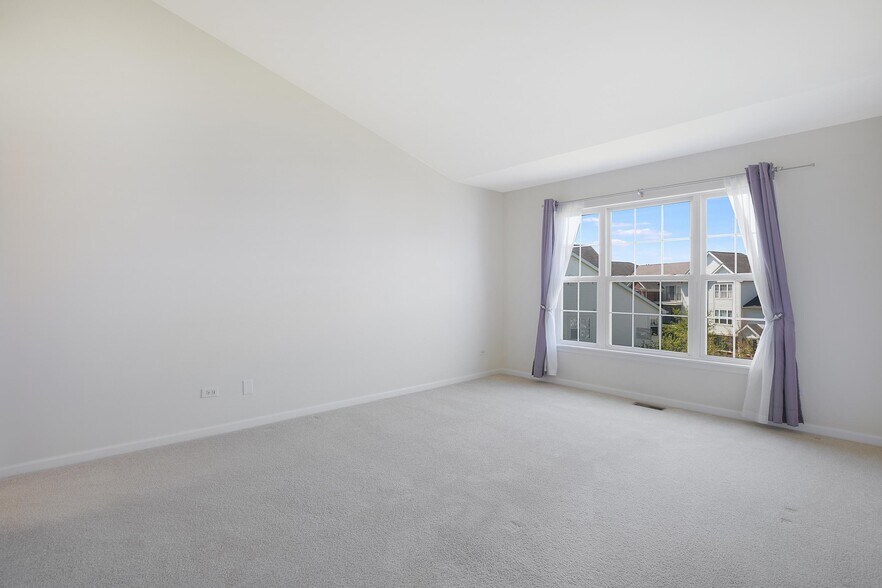 Building Photo - 670 Mill Cir