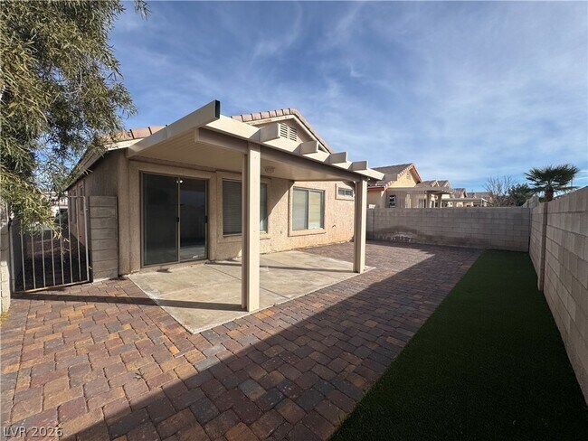 Building Photo - 10171 Arlington Abby St