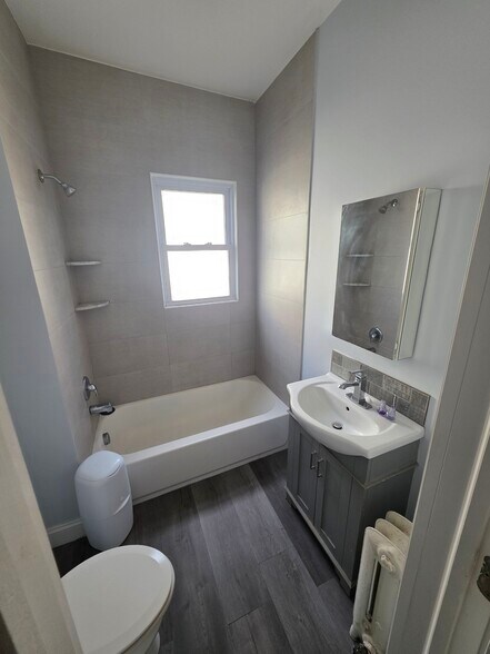 Building Photo - 1112 Walnut St