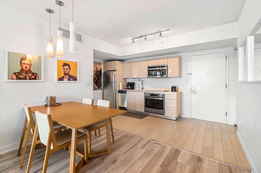 Building Photo - 2602 Hallandale Beach Blvd