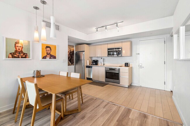 Building Photo - 2602 Hallandale Beach Blvd