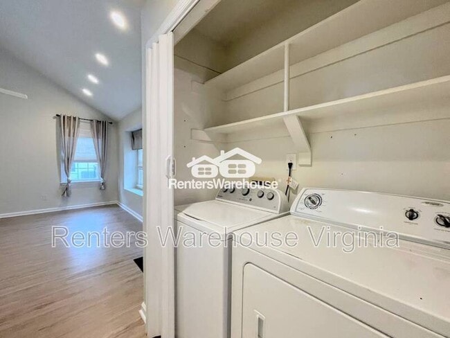 Building Photo - 1305 Quail Creek Hollow