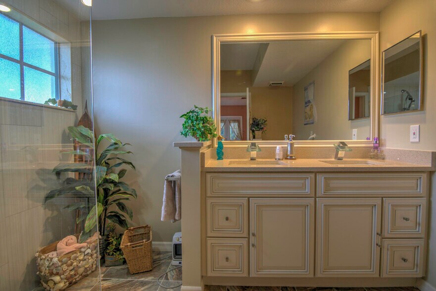 master bath - 106 Siena Way