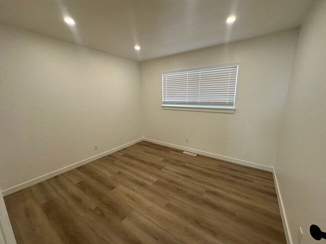 Building Photo - 3221 Downey Ave