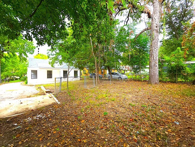 Building Photo - Fully Remodeled Home in the Heart of Tyler...