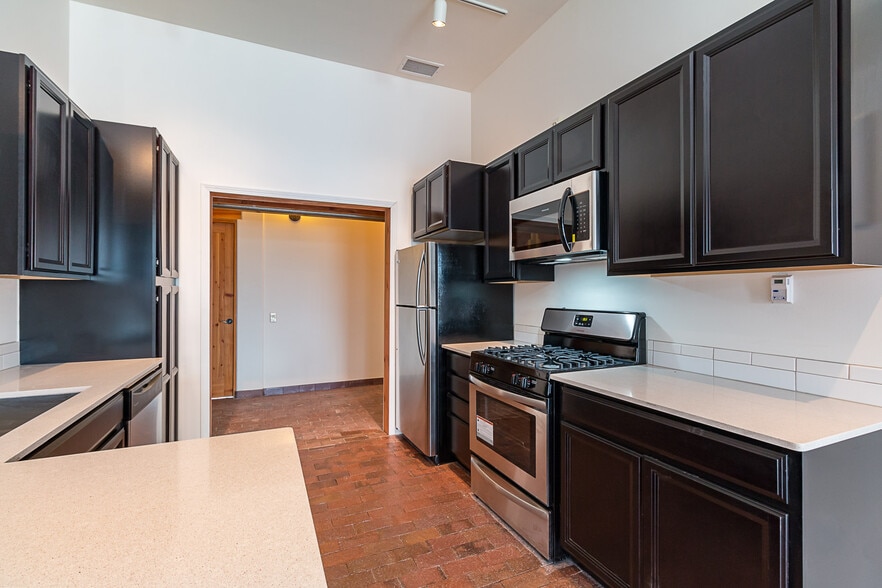 Kitchen view 1 - 13 Plaza Nueva