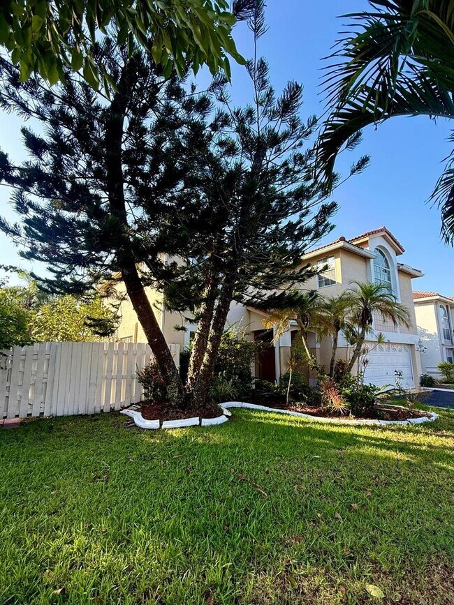 Building Photo - 1450 NW 129th Ave