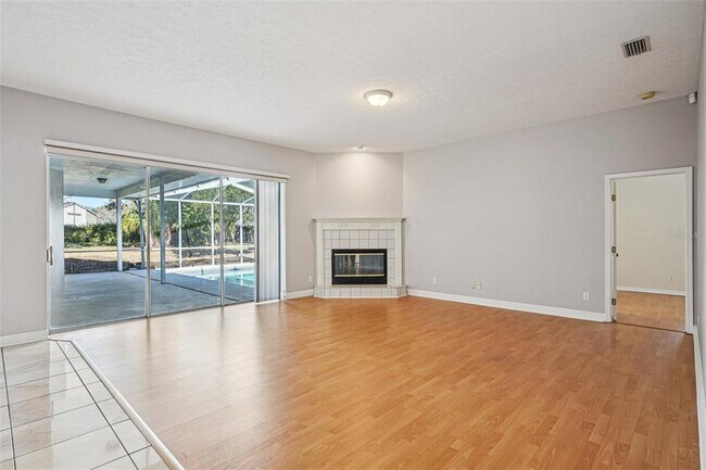 Building Photo - 918 Academy Dr