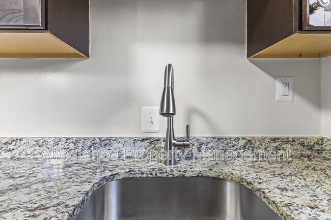 Building Photo - 1404 12th St N