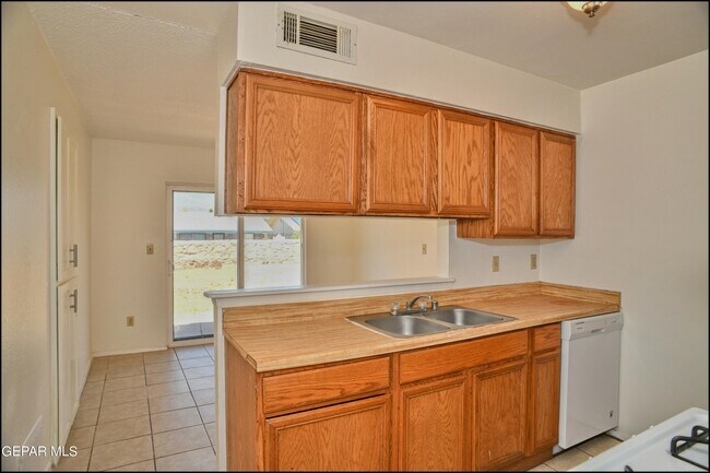 Building Photo - 10809 Jadestone St