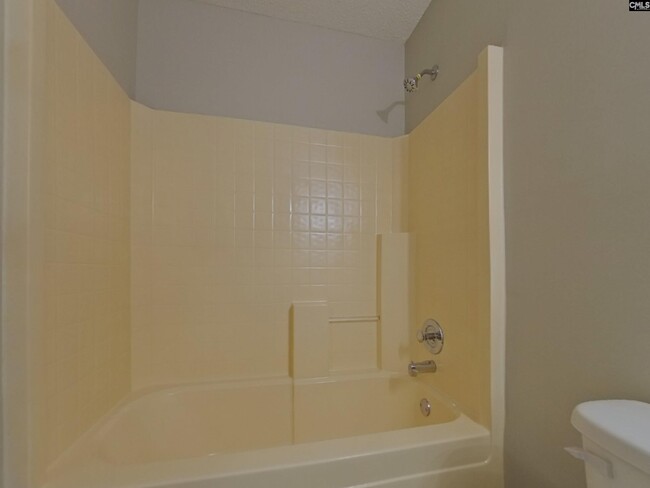Building Photo - 3 Glen Knoll Ct