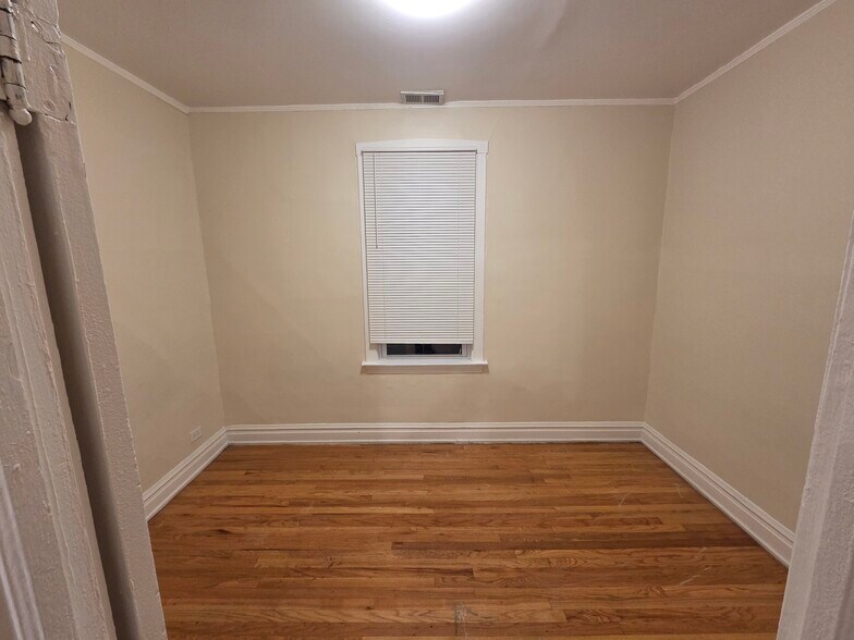 Building Photo - 3951 S Campbell Ave