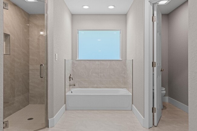 Building Photo - 5906 Hickory Dr