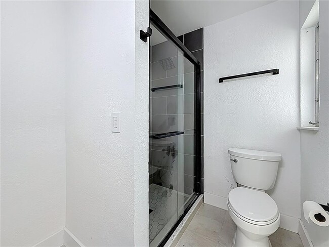 Building Photo - 2161 Edythe Dr