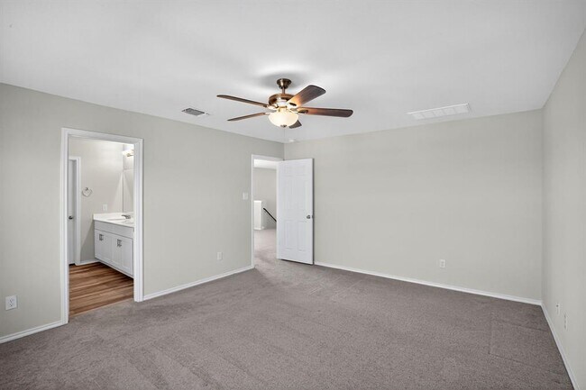 Building Photo - 453 Stone Water Ln