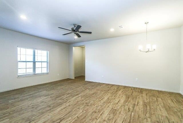 Building Photo - 6, 9 or 12 month Lease! Cooper Schools/ So...