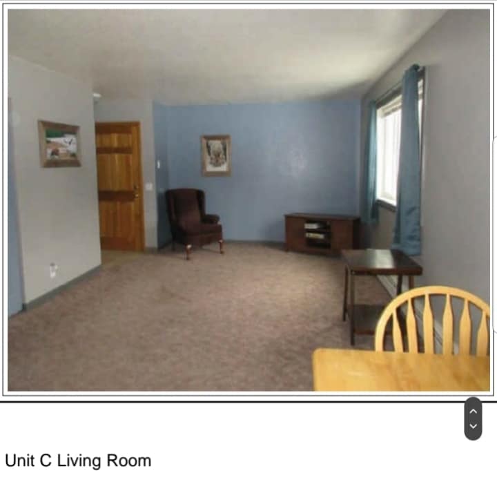 Living Room - 45941 Miller Loop Rd
