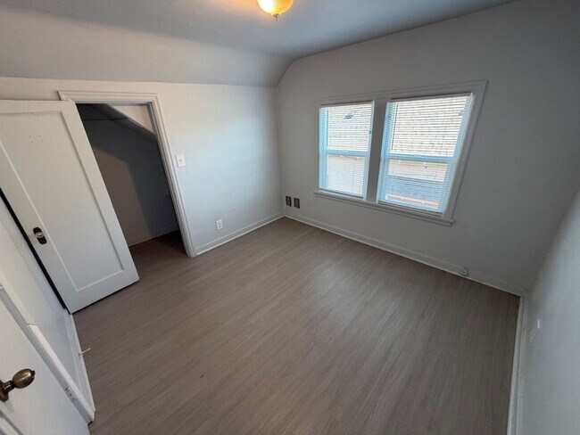 Building Photo - 2204 W College Ave