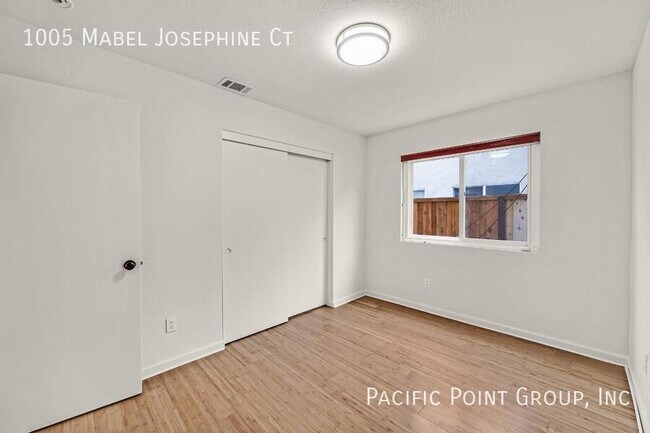 Building Photo - 1005 Mabel Josephine Ct