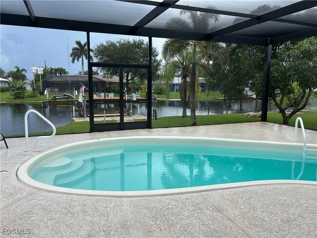 Building Photo - 6128 Cocos Dr