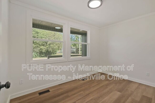 Building Photo - 1127 N 5th St