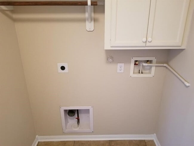 Building Photo - 25406 Archdale Ct