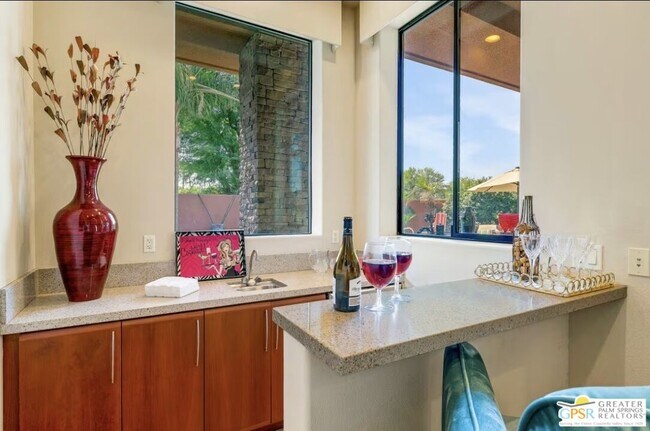 Building Photo - 79800 Vía Sin Cuidado