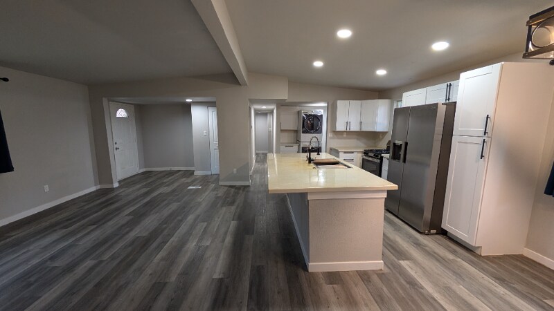 Building Photo - 6530 Burrows Rd