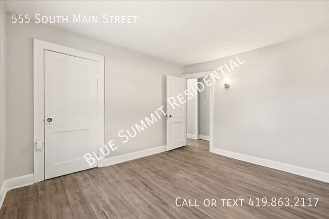 Building Photo - 555 S Main St