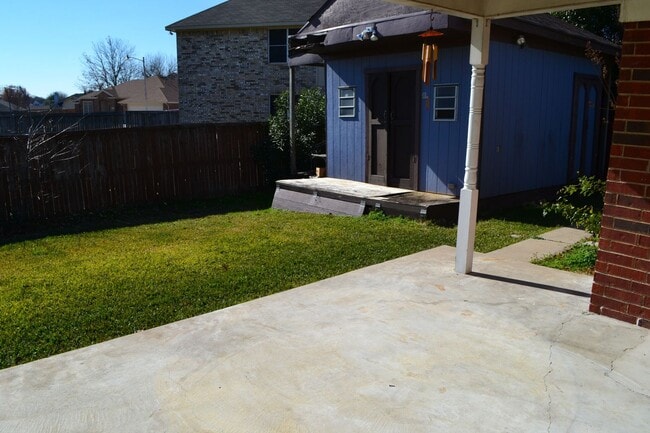 Building Photo - House For Lease in Arlington