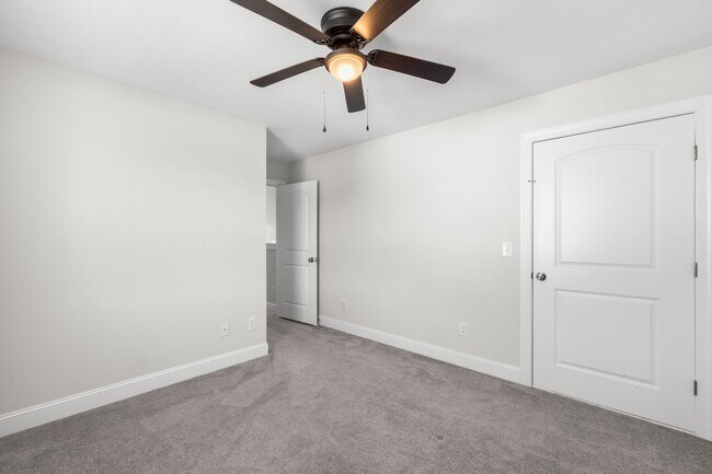 Building Photo - 36 Grazing Meadows Dr