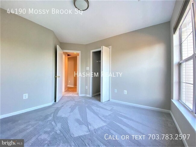 Building Photo - 44190 Mossy Brook Square