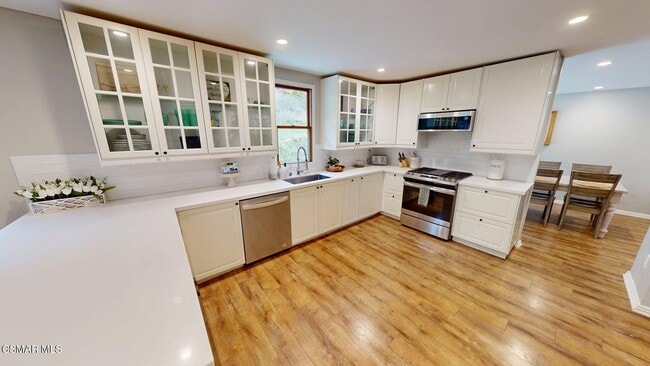 Building Photo - 30621 Sandtrap Dr