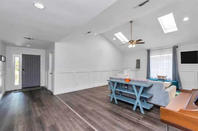 Building Photo - 20215 Fox Haven Ln
