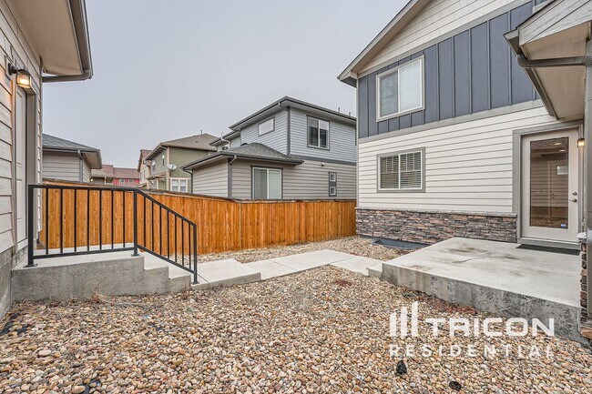Building Photo - 4947 S Addison Way