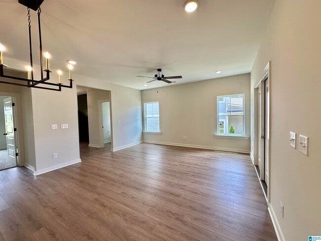 Building Photo - 1009 Grand River Blvd W