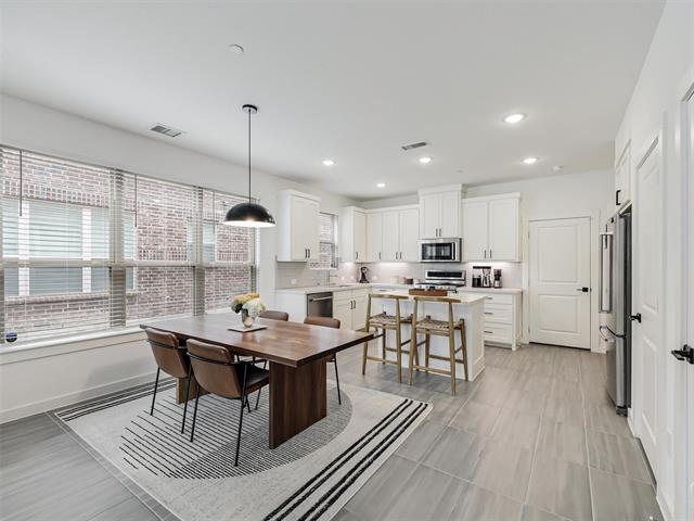 Building Photo - 5912 Ridgeline Dr