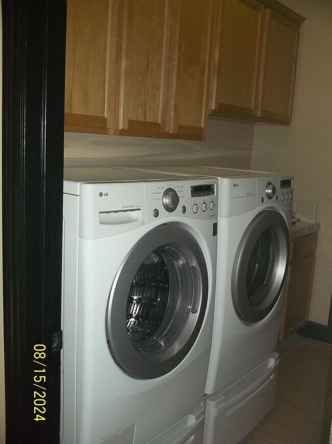 Building Photo - Lake front home in Westlake in Natomas, gated community