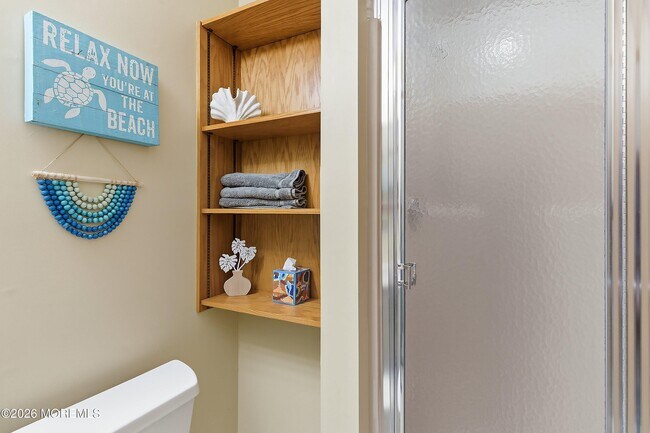 Building Photo - 21 Brown Ave